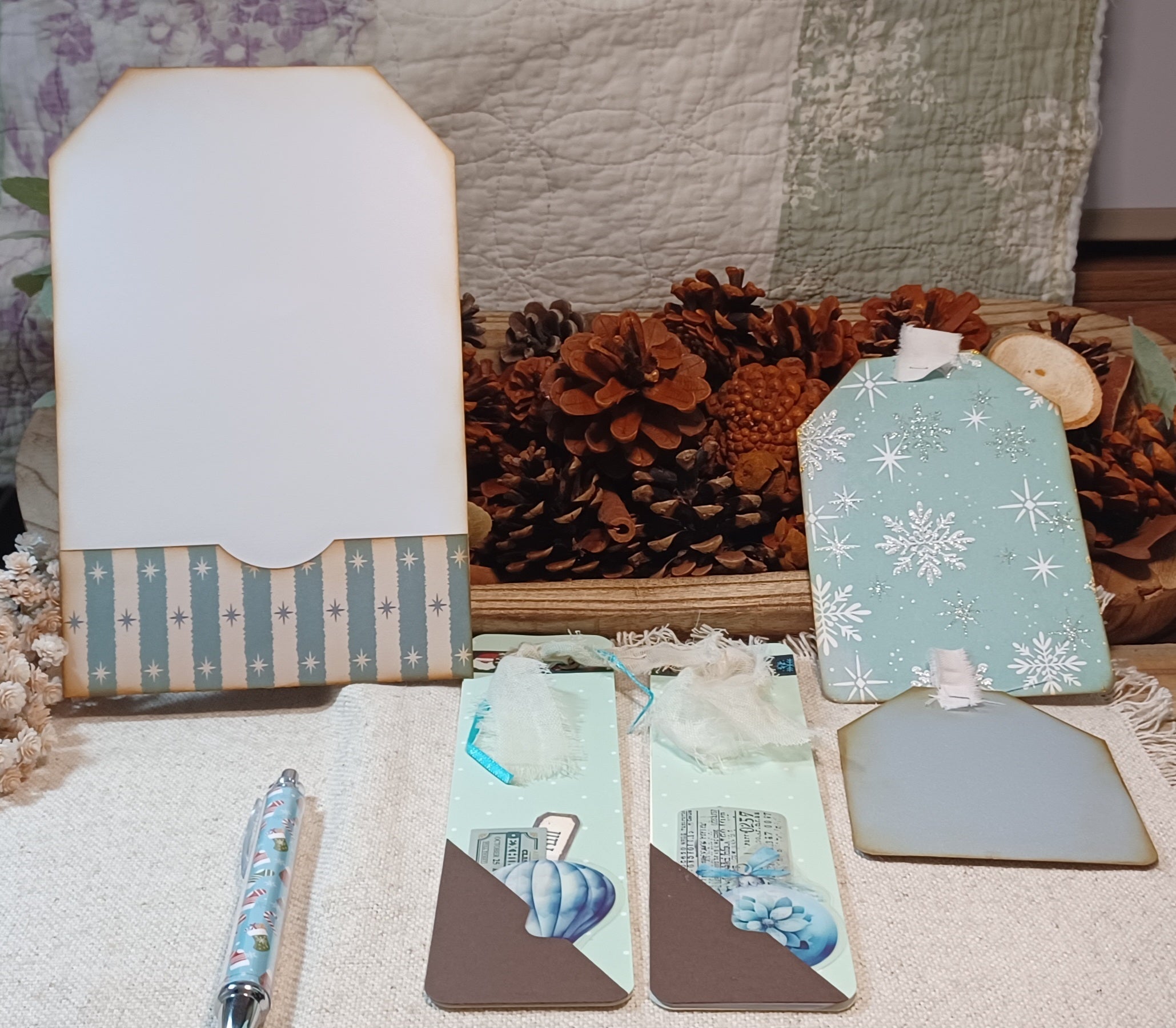 Christmas Glow: Icy Blue Old Fashioned Christmas - Mini Journal & Ephemera Kit