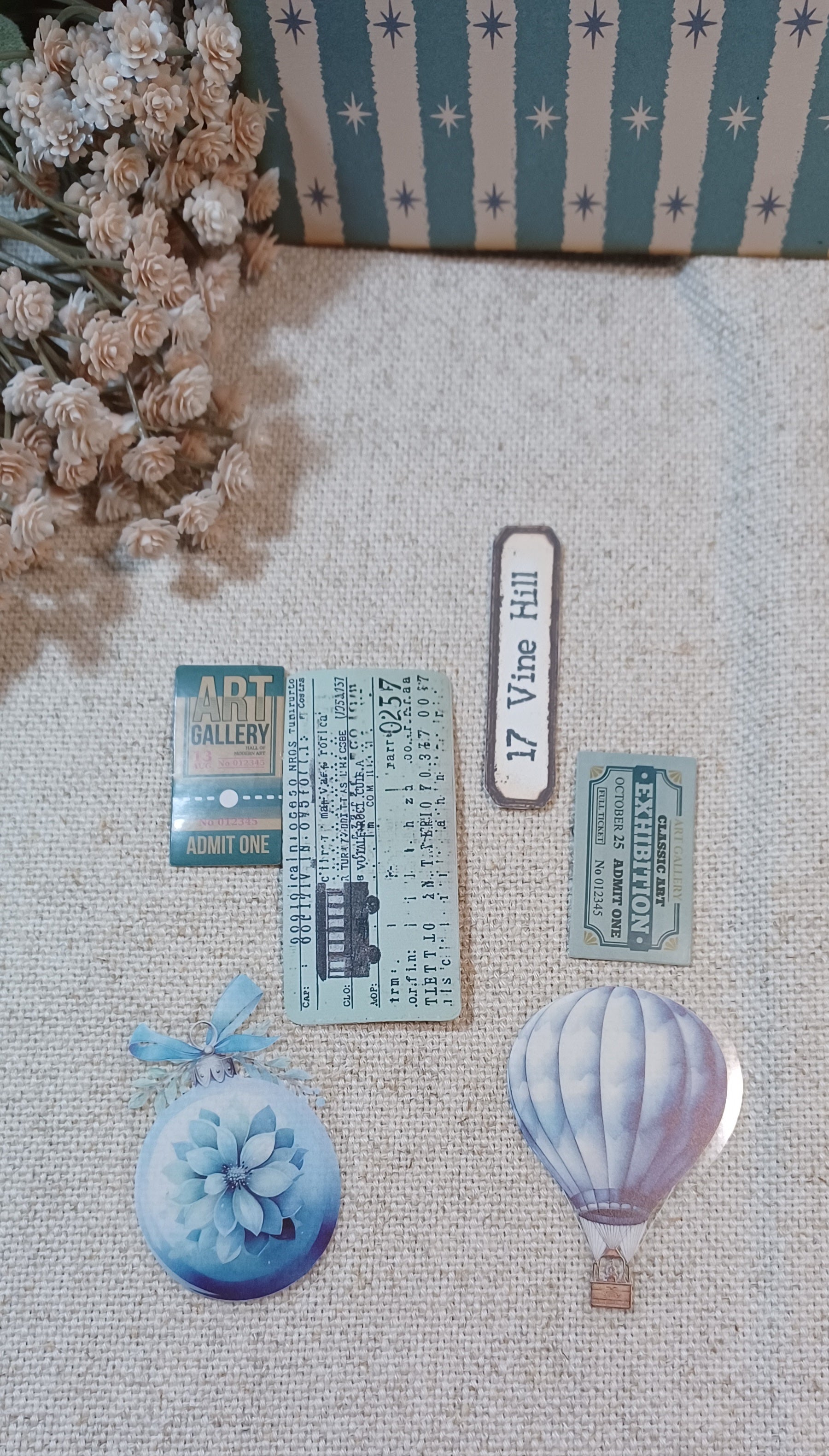 Christmas Glow: Icy Blue Old Fashioned Christmas - Mini Journal & Ephemera Kit